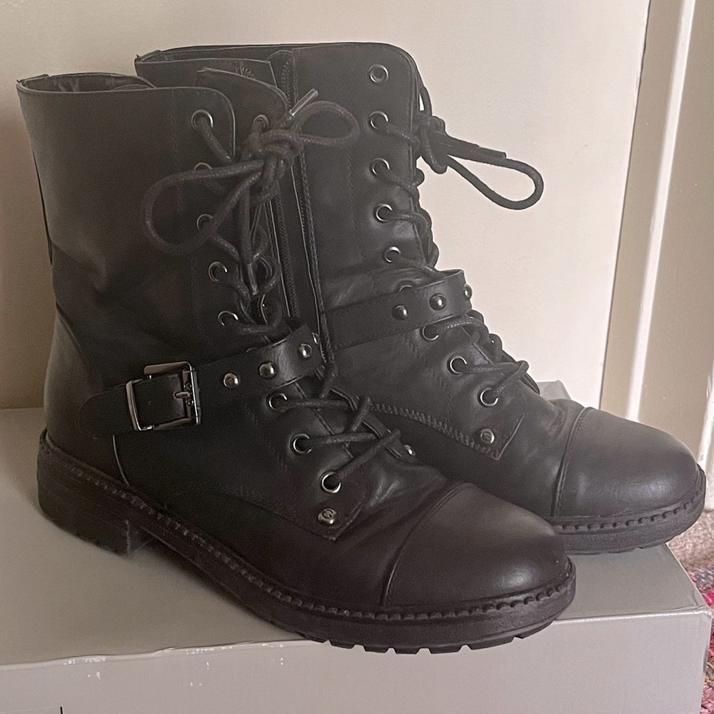 GBG Guess women’s faux leather combat boots